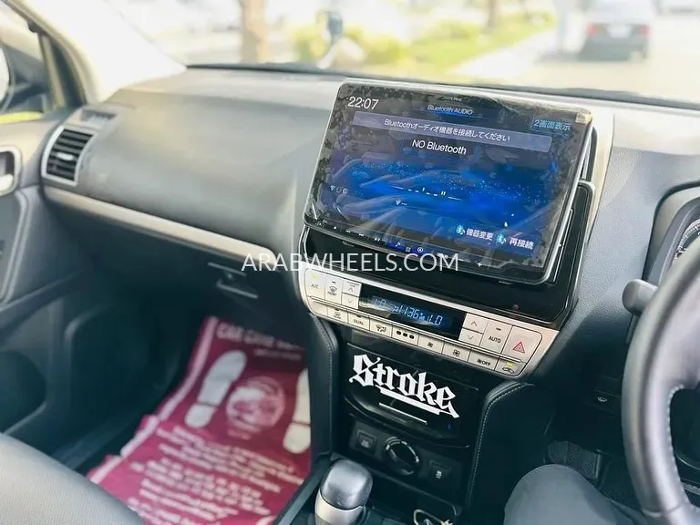 Toyota Land Cruiser Prado 2021 for Sale in Dubai Image-8