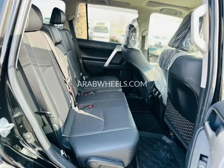 Toyota Land Cruiser Prado 2021 for Sale in Dubai Image-9