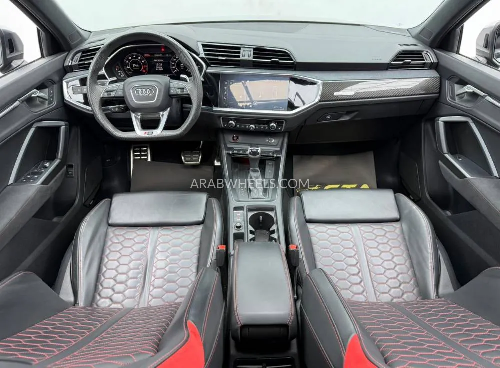 أودي RS Q3 2023 for Sale in دبي Image-10