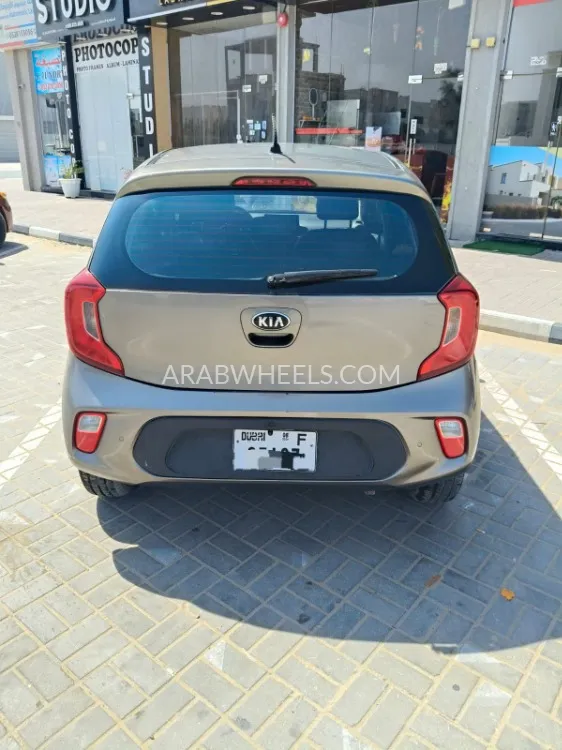 Kia Picanto 2018 for Sale in Ajman Image-5