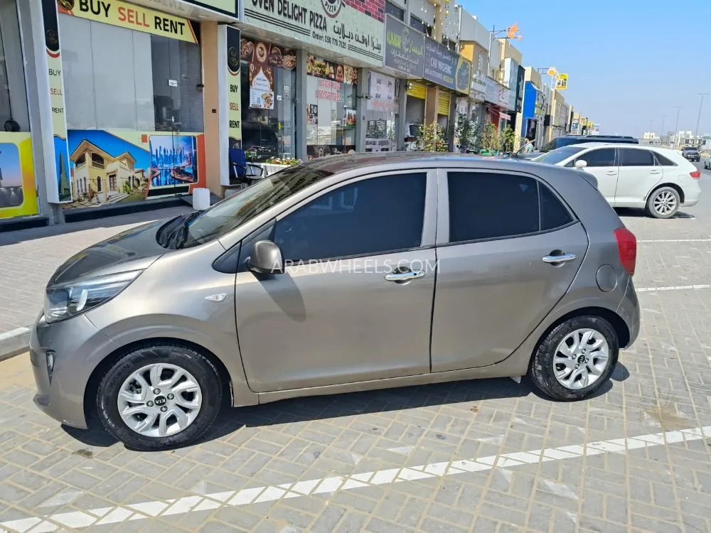 Kia Picanto 2018 for Sale in Ajman Image-10
