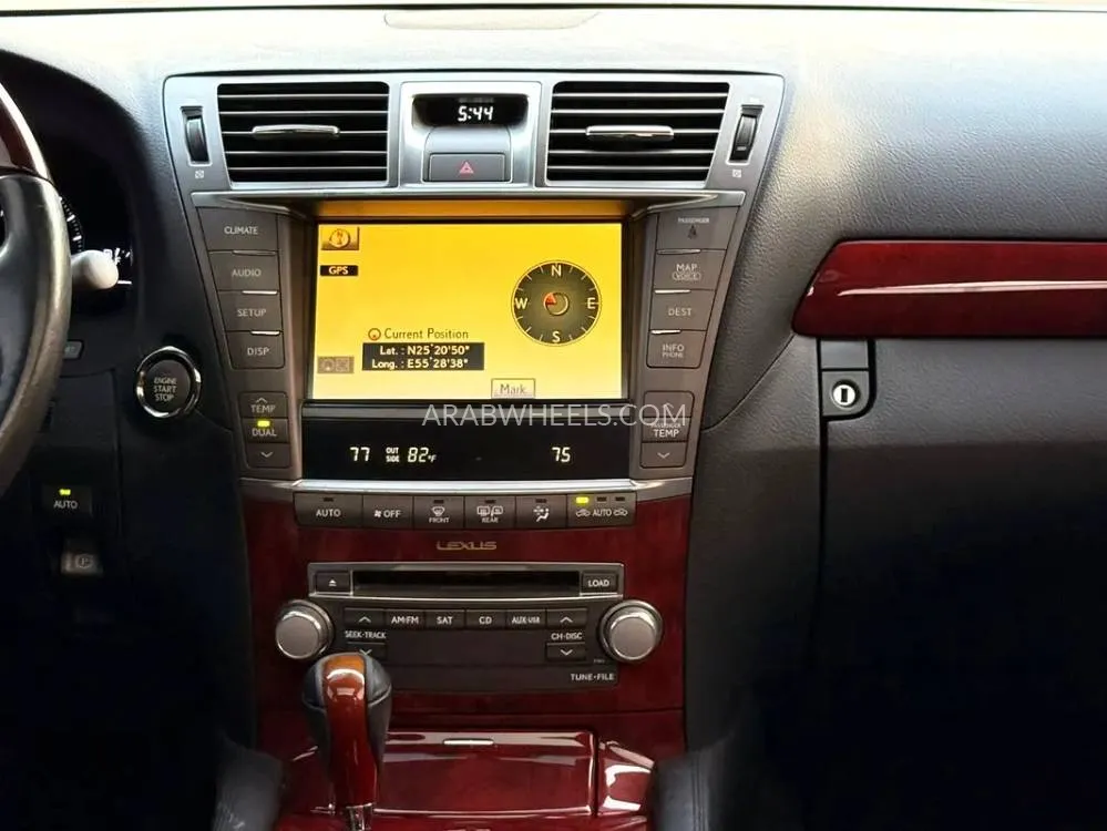 Lexus LS 2020 for Sale in Sharjah Image-12