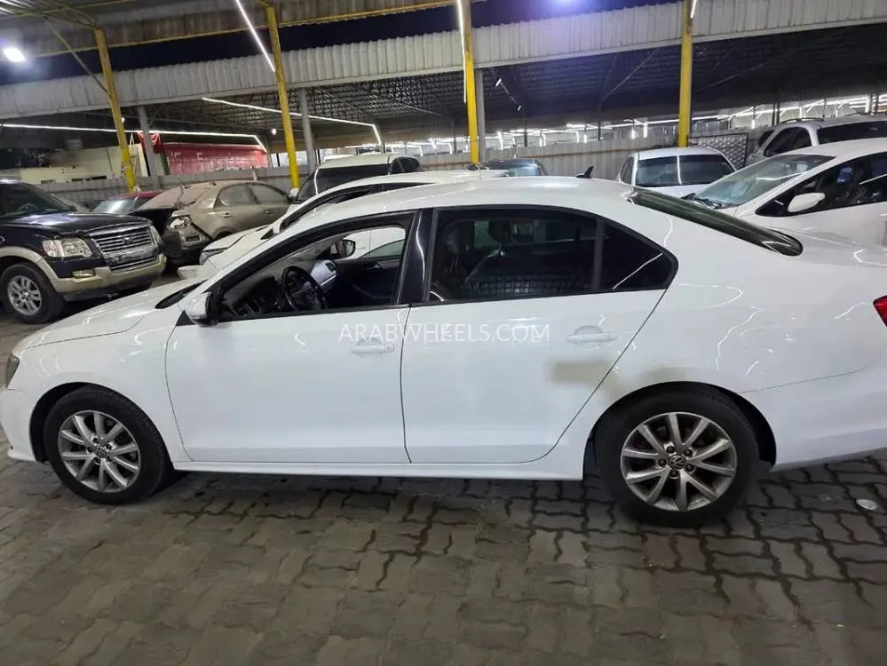 Volkswagen Jetta 2016 for Sale in Ajman Image-4