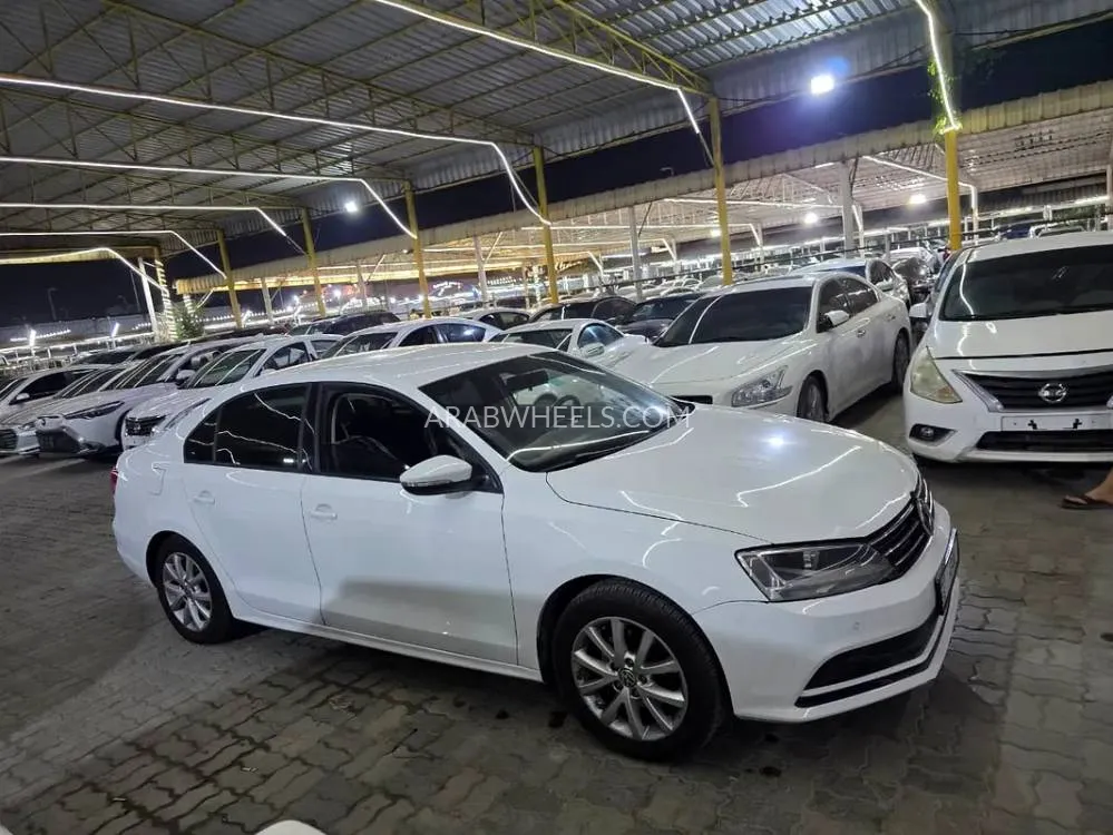 Volkswagen Jetta 2016 for Sale in Ajman Image-11