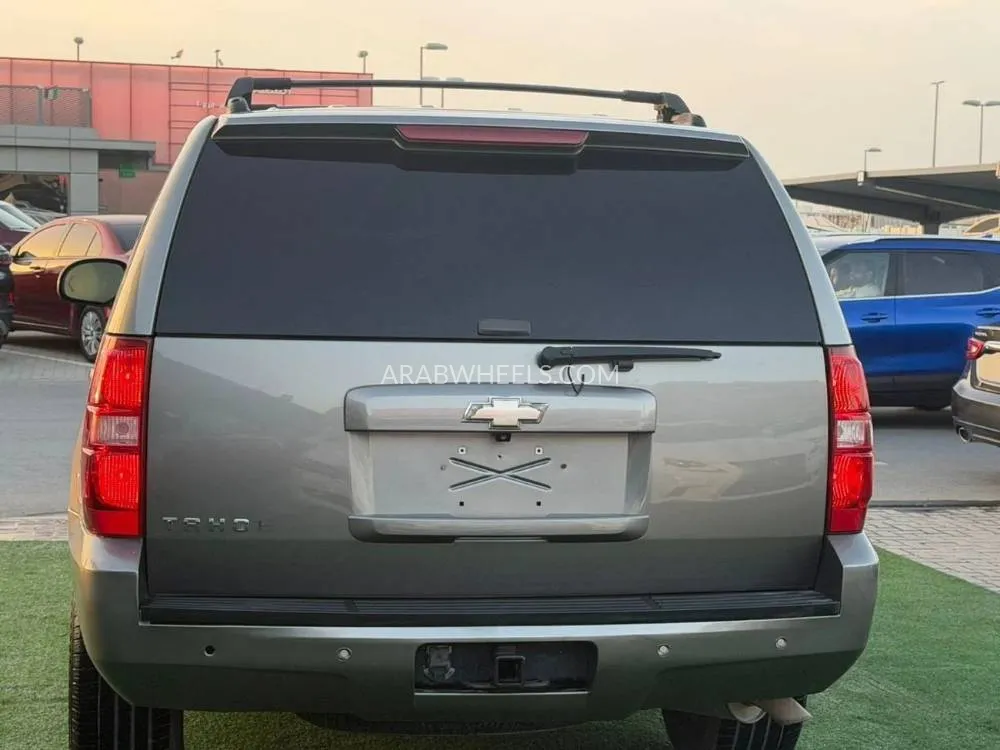Chevrolet Tahoe 2007 for Sale in Sharjah Image-13