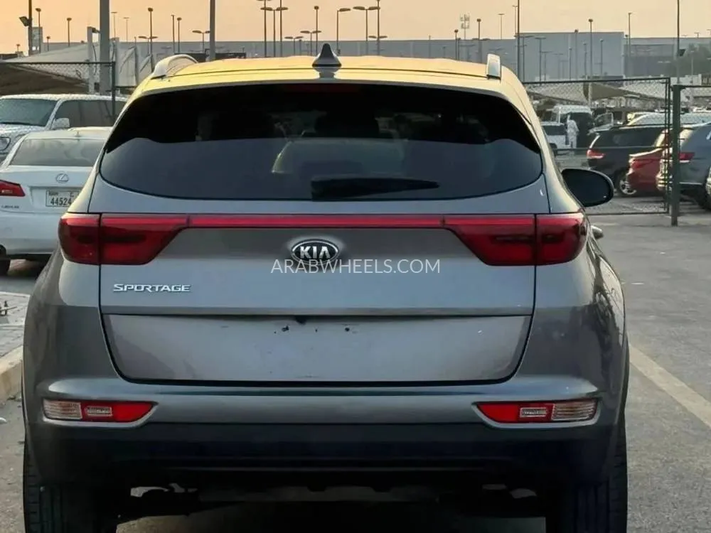 Kia Sportage 2018 for Sale in Sharjah Image-4