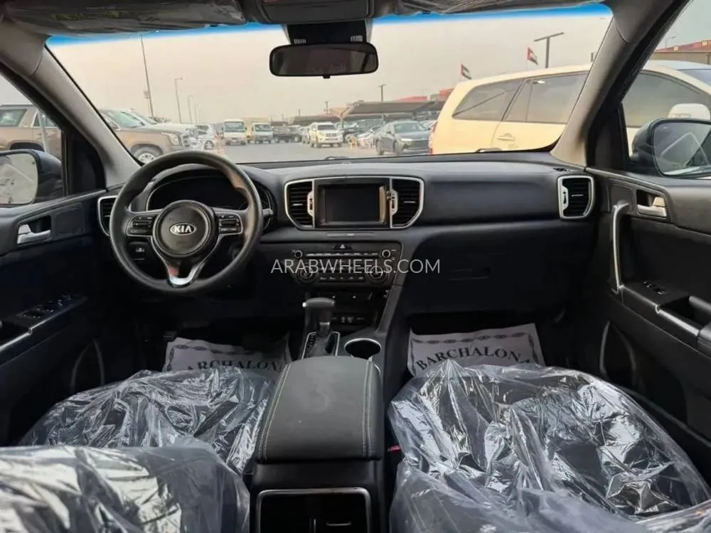 Kia Sportage 2018 for Sale in Sharjah Image-13