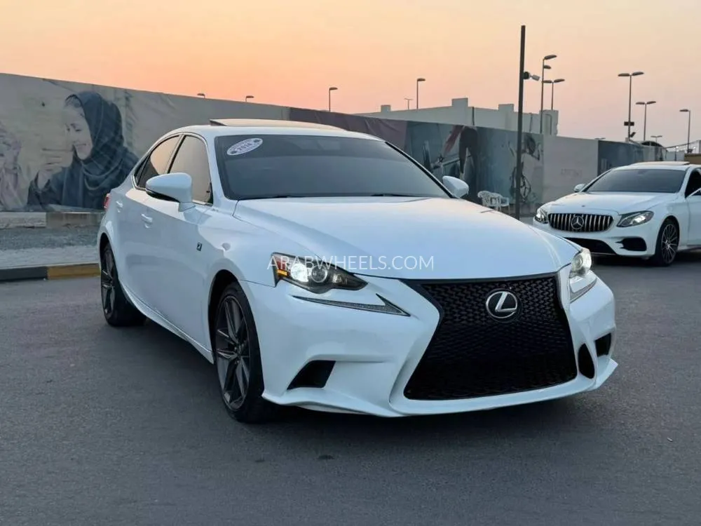Lexus IS 2014 for Sale in Sharjah Image-5