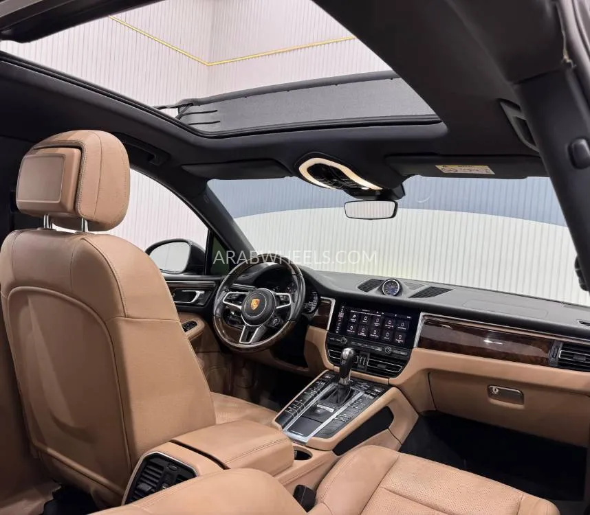 Porsche Macan 2020 for Sale in Dubai Image-7