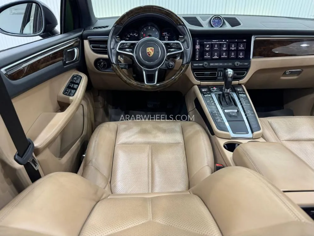 Porsche Macan 2020 for Sale in Dubai Image-10
