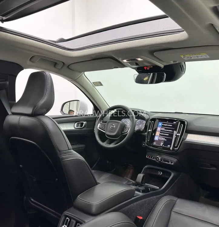 Volvo XC40 2022 for Sale in Dubai Image-9