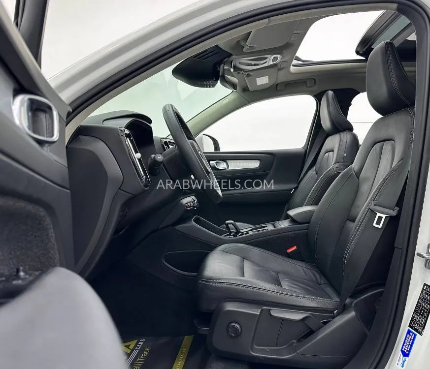Volvo XC40 2022 for Sale in Dubai Image-12
