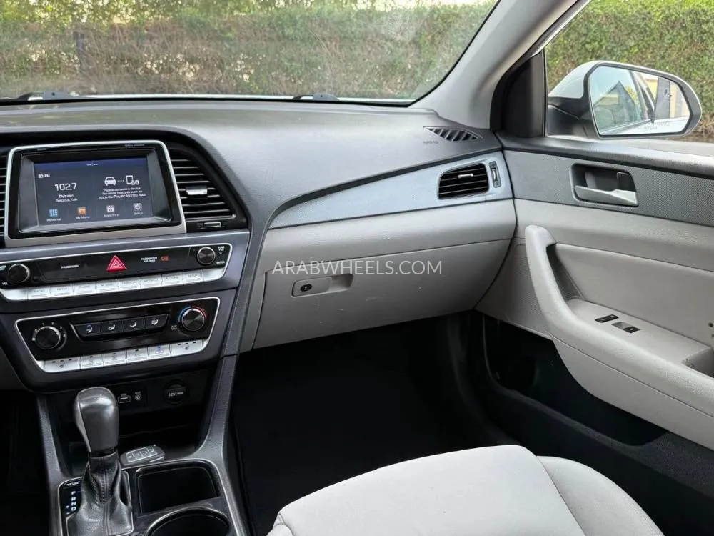 Hyundai Sonata 2018 for Sale in Sharjah Image-17