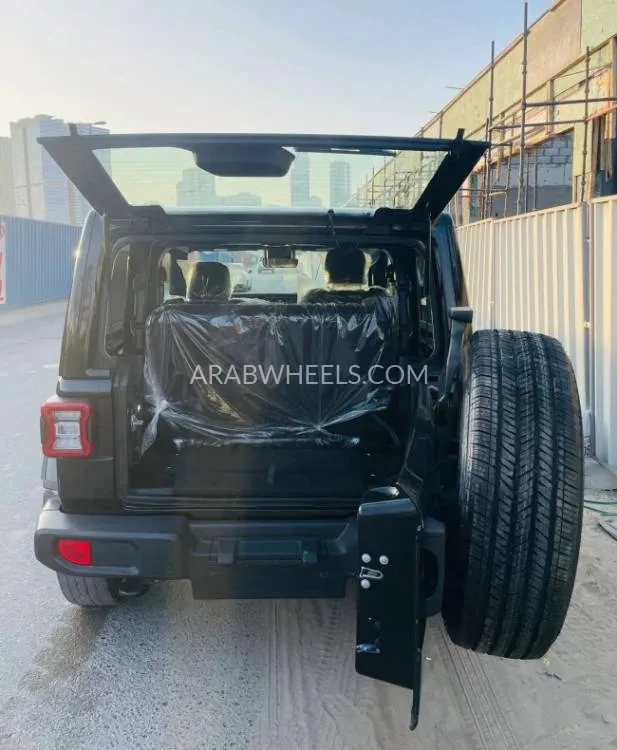 Jeep Wrangler 2022 for Sale in Dubai Image-8