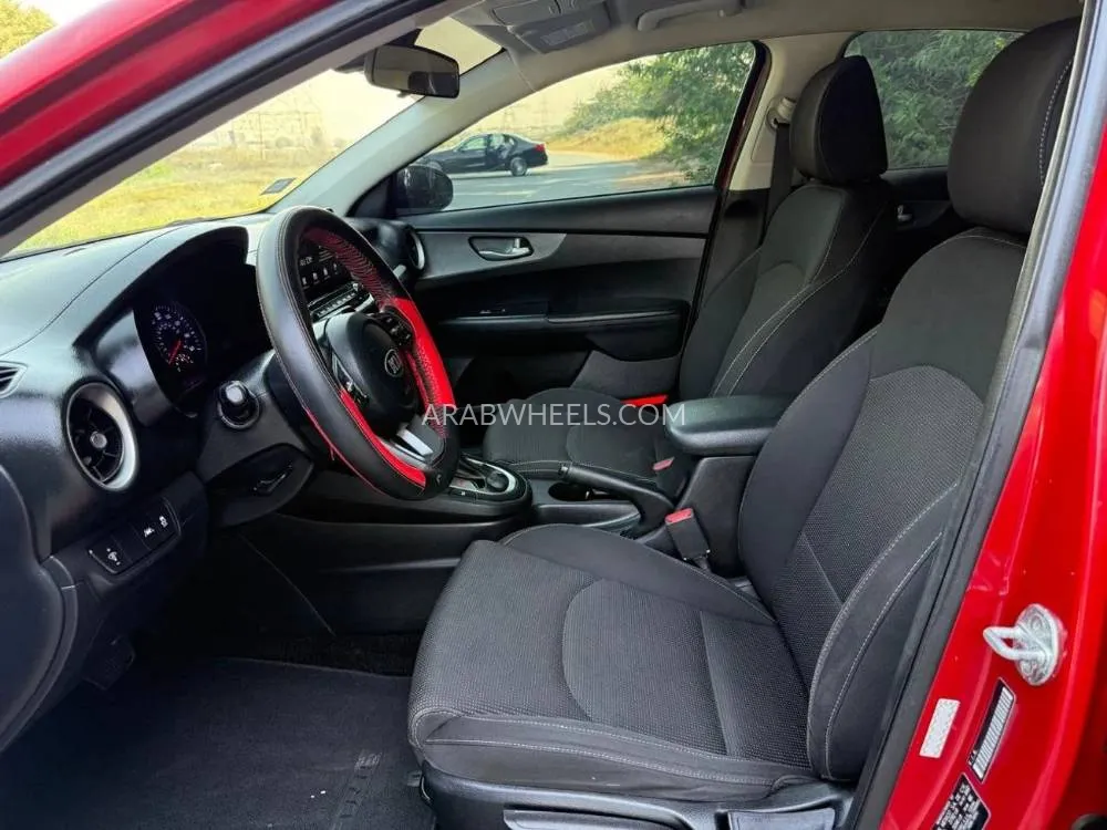 Kia Forte 2019 for Sale in Sharjah Image-23
