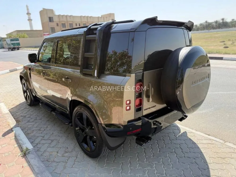 Land Rover Defender 2025 for Sale in Dubai Image-10