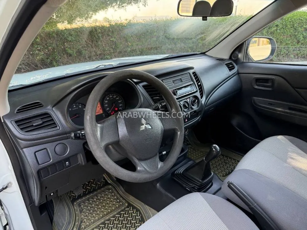 Mitsubishi L200 2021 for Sale in Sharjah Image-12