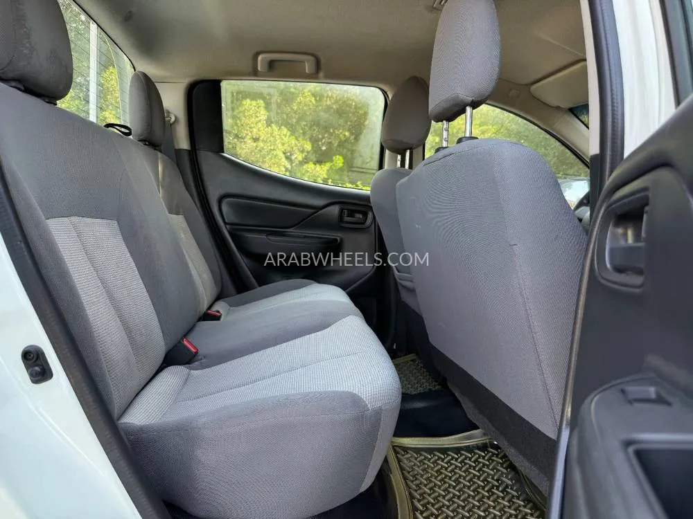 Mitsubishi L200 2021 for Sale in Sharjah Image-14