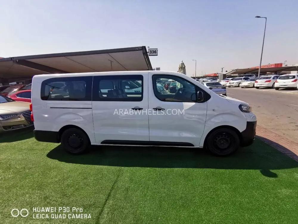 Peugeot Expert 2018 for Sale in Sharjah Image-9