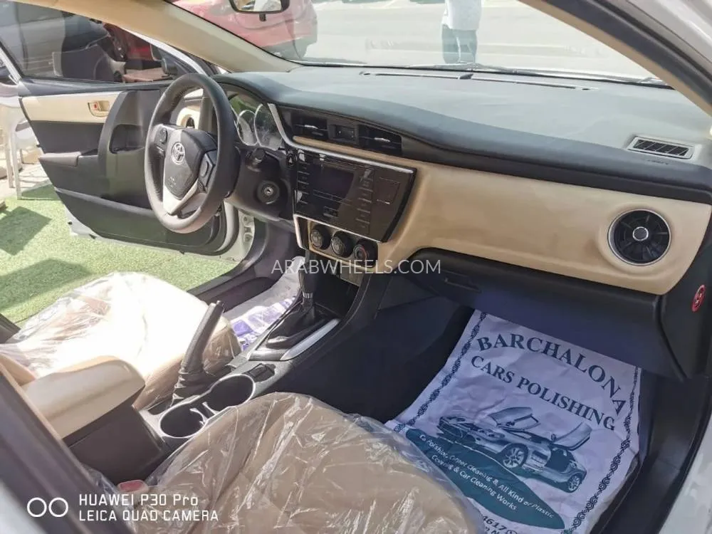 Toyota Corolla 2018 for Sale in Sharjah Image-5