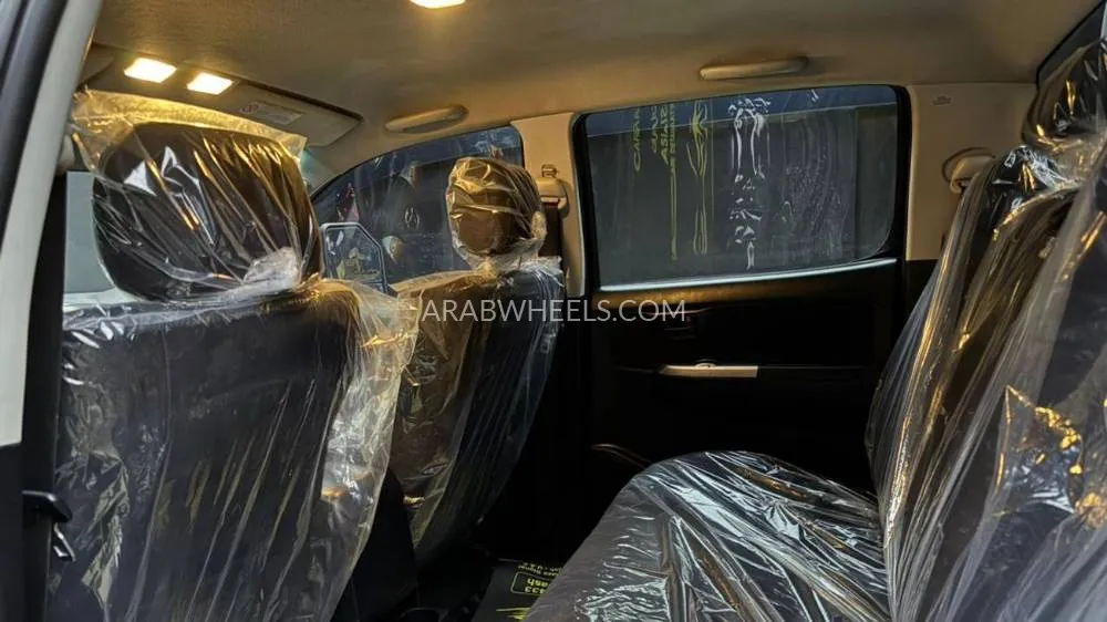 Toyota Hilux 2015 for Sale in Dubai Image-15