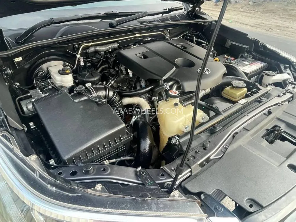 Toyota Hilux 2018 for Sale in Dubai Image-17