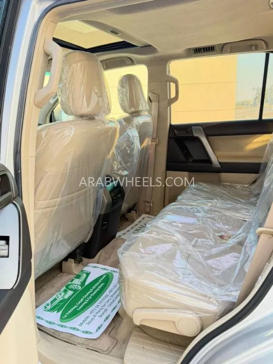 Toyota Land Cruiser Prado 2013 for Sale in Sharjah Image-12