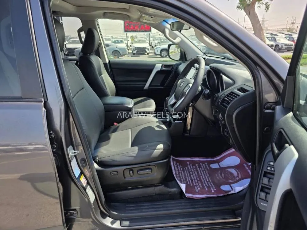 Toyota Land Cruiser Prado 2015 for Sale in Dubai Image-10