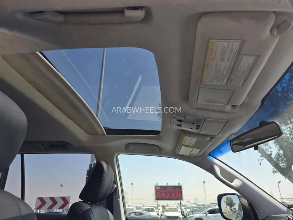 Toyota Land Cruiser Prado 2015 for Sale in Dubai Image-17