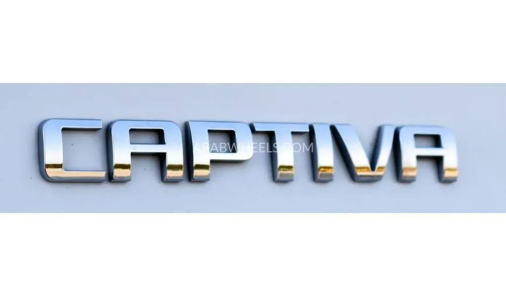 Chevrolet Captiva 2022 for Sale in Sharjah Image-7