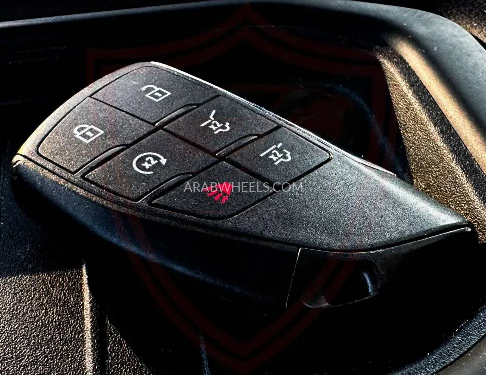 Chevrolet Suburban 2023 for Sale in Sharjah Image-19