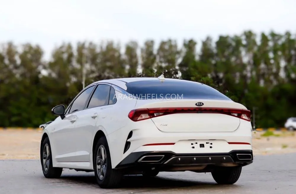 Kia K5 2021 for Sale in Sharjah Image-4