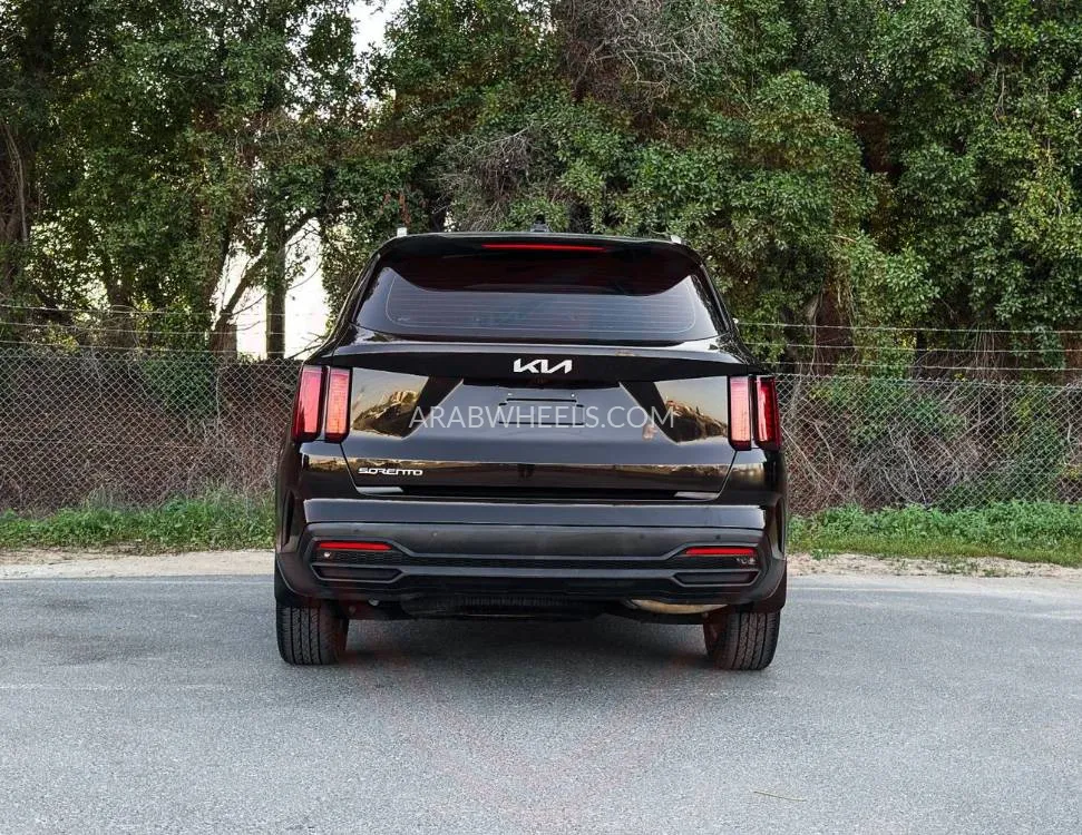 Kia Sorento 2023 for Sale in Sharjah Image-5