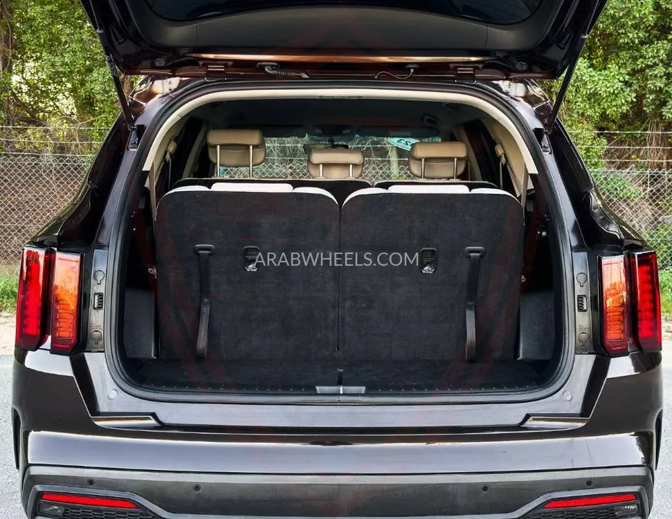 Kia Sorento 2023 for Sale in Sharjah Image-12