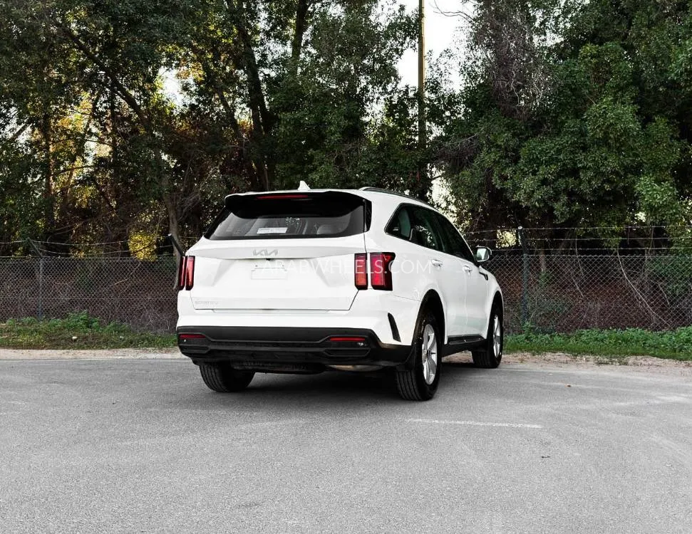 Kia Sorento 2023 for Sale in Sharjah Image-6