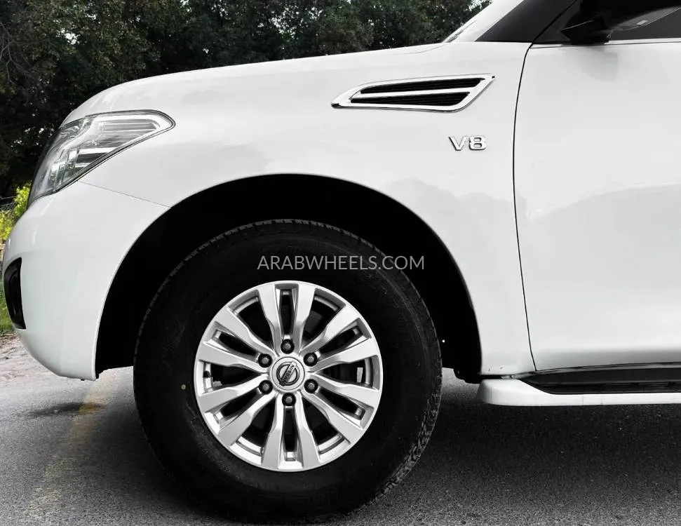 Nissan Patrol 2019 for Sale in Sharjah Image-20