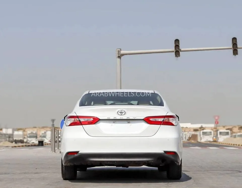 Toyota Camry 2020 for Sale in Sharjah Image-5