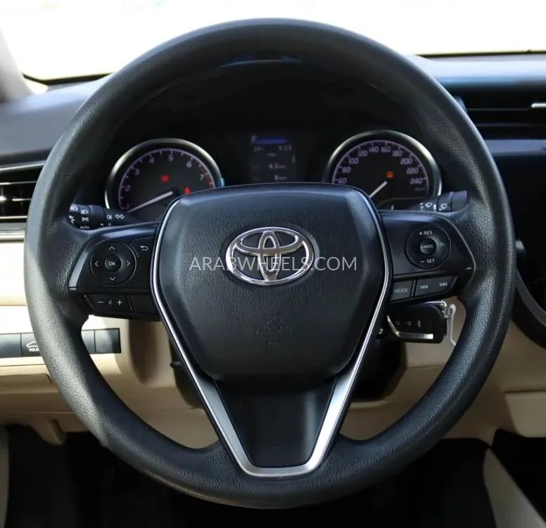 Toyota Camry 2020 for Sale in Sharjah Image-12