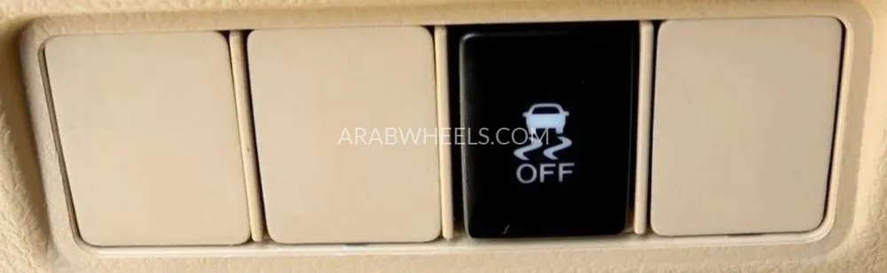 Toyota Yaris 2022 for Sale in Sharjah Image-8