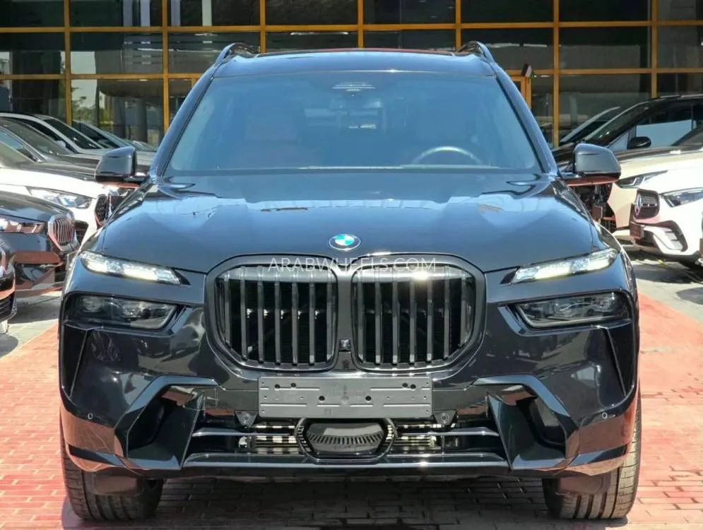BMW X7 2025 for Sale in Dubai Image-2