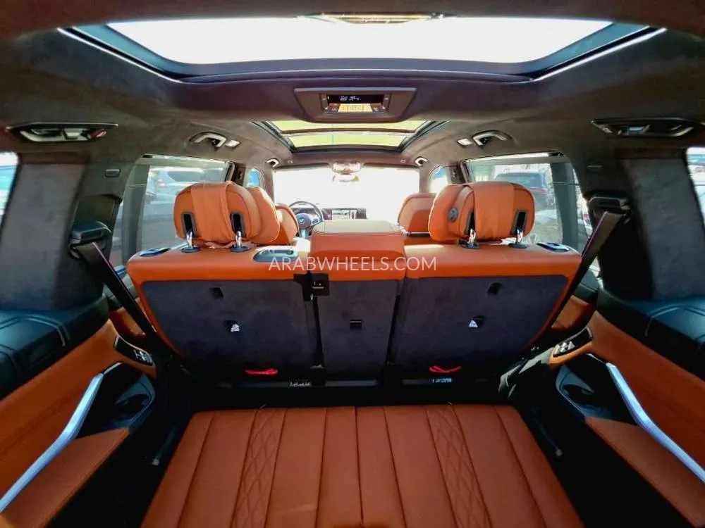 BMW X7 2025 for Sale in Dubai Image-13