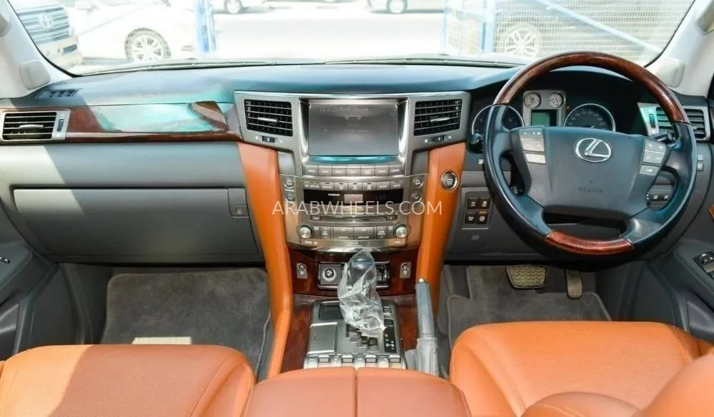 Lexus LX 2008 for Sale in Dubai Image-5