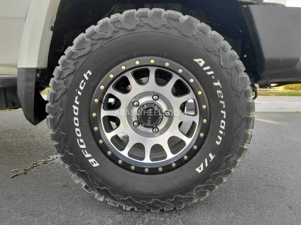 Toyota Land Cruiser 70 Series 2017 for Sale in Dubai Image-14