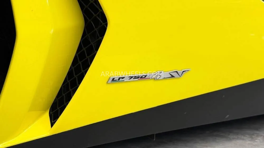 لامبورغيني أفينتادور 2016 for Sale in دبي Image-14