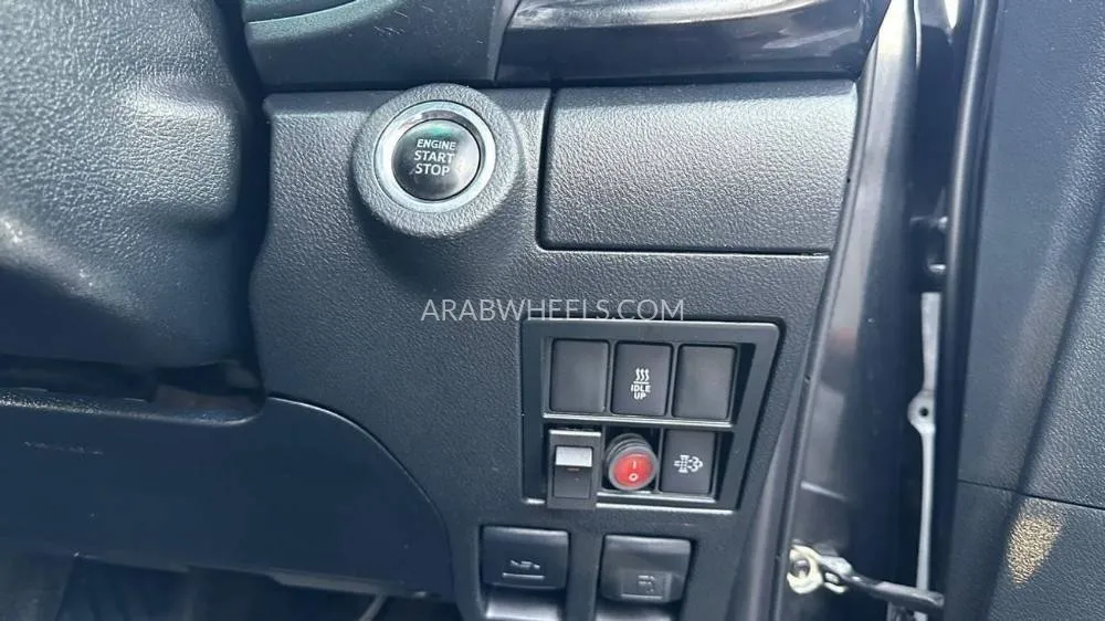 Toyota Hilux 2019 for Sale in Dubai Image-14