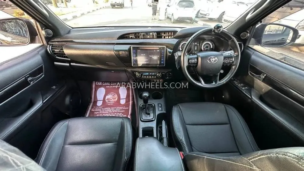 Toyota Hilux 2019 for Sale in Dubai Image-16