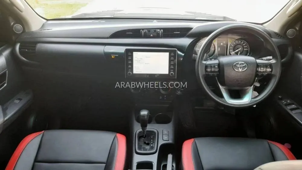 Toyota Hilux 2022 for Sale in Dubai Image-12
