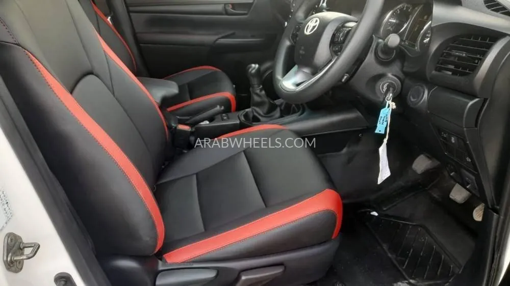 Toyota Hilux 2021 for Sale in Dubai Image-22