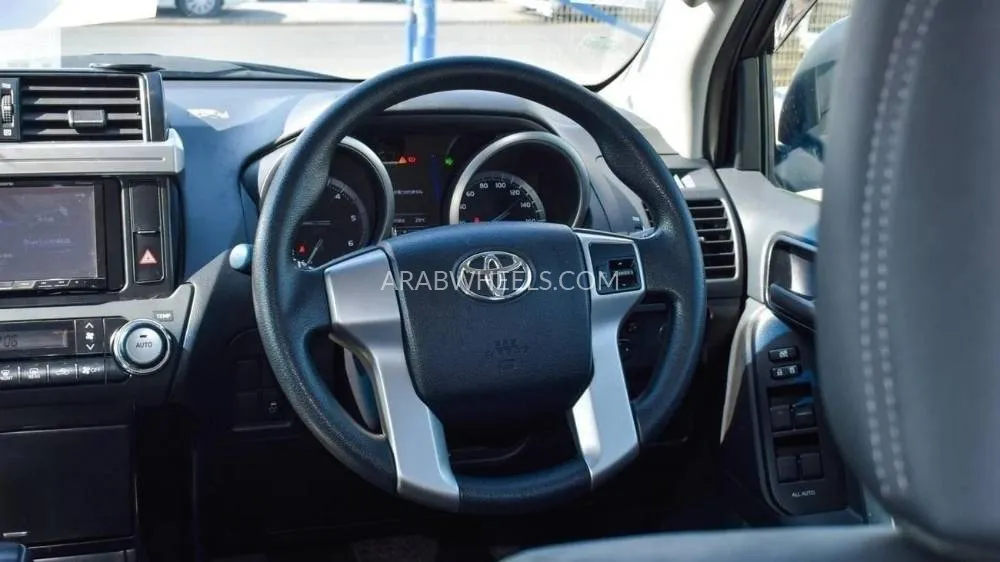 Toyota Land Cruiser Prado 2015 for Sale in Dubai Image-9
