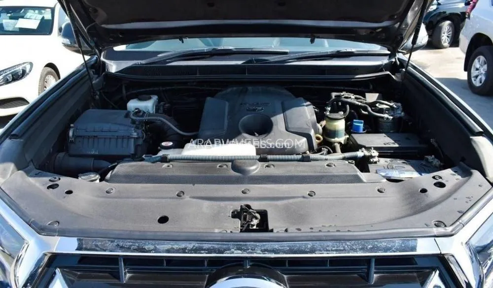 Toyota Land Cruiser Prado 2016 for Sale in Dubai Image-10